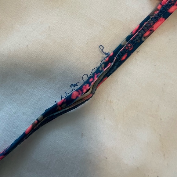 Bikini - Picture 4 of 6